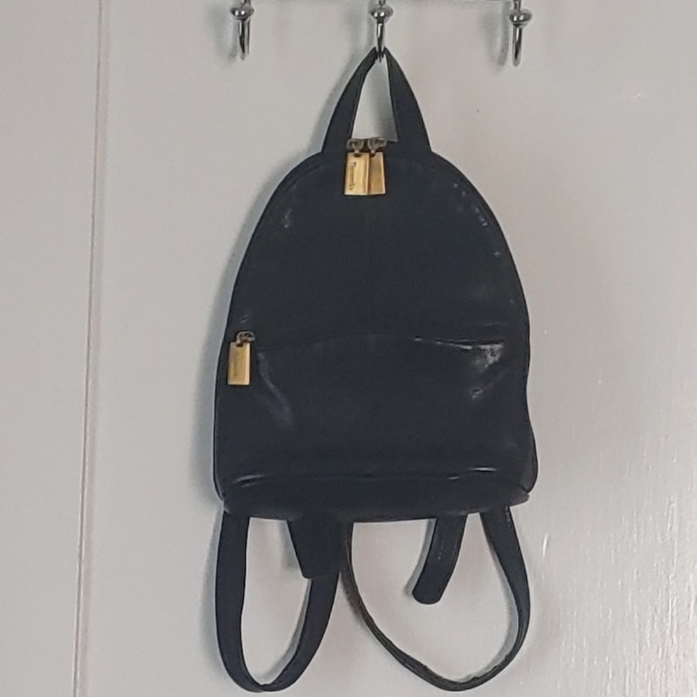 TIGNANELLO SMALL LEATHER BACKBACK